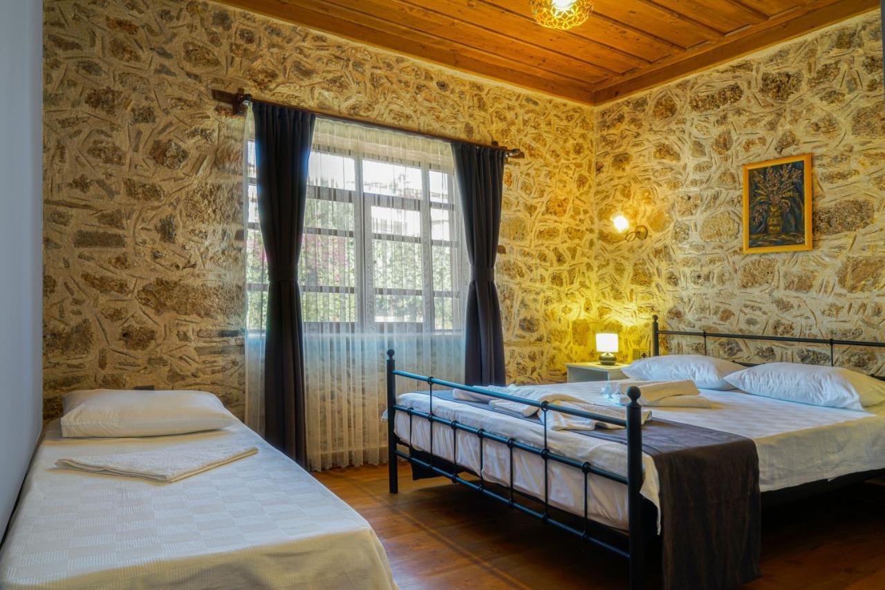 Bed and Breakfast La Casa Carina à Antalya Extérieur photo