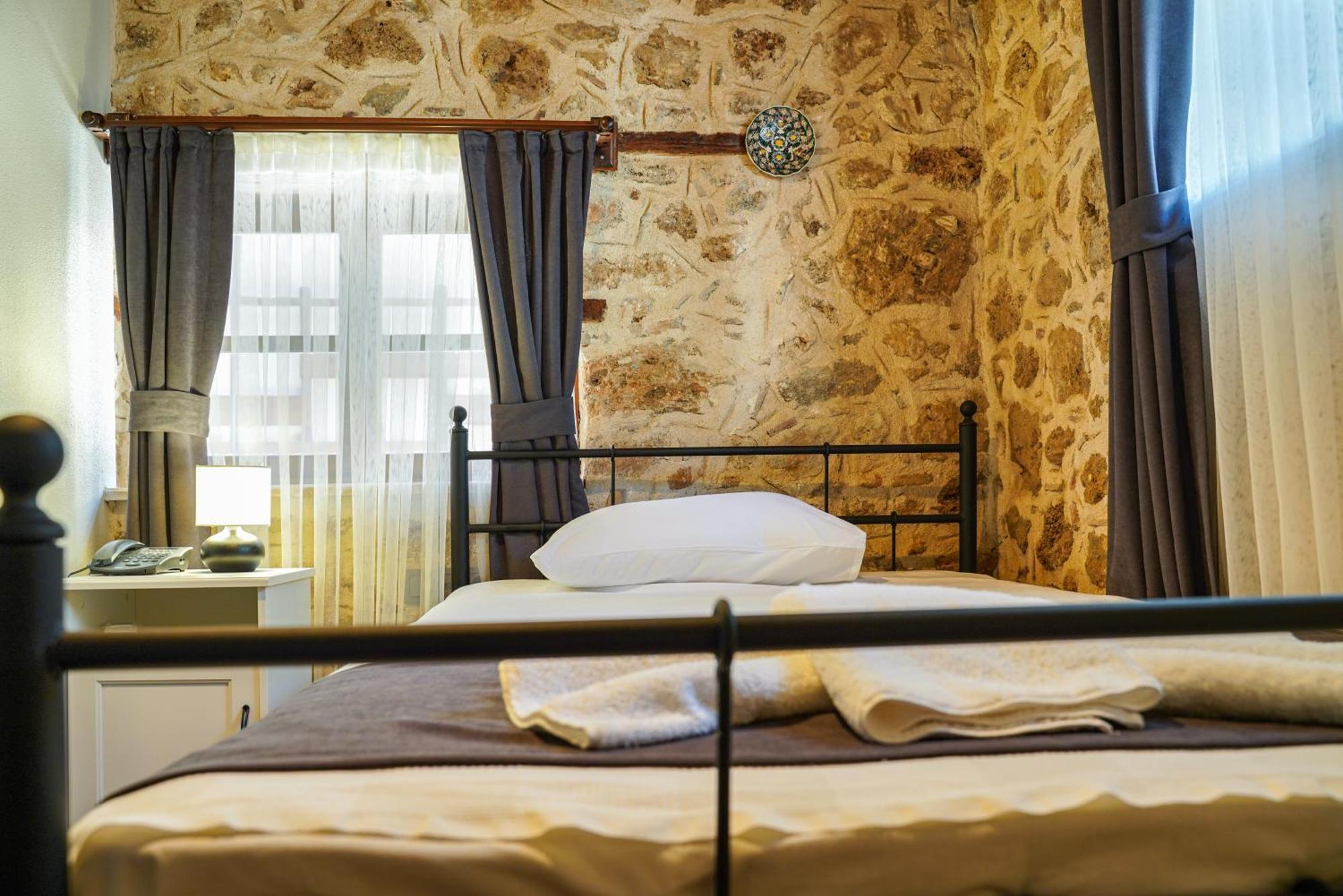 Bed and Breakfast La Casa Carina à Antalya Extérieur photo
