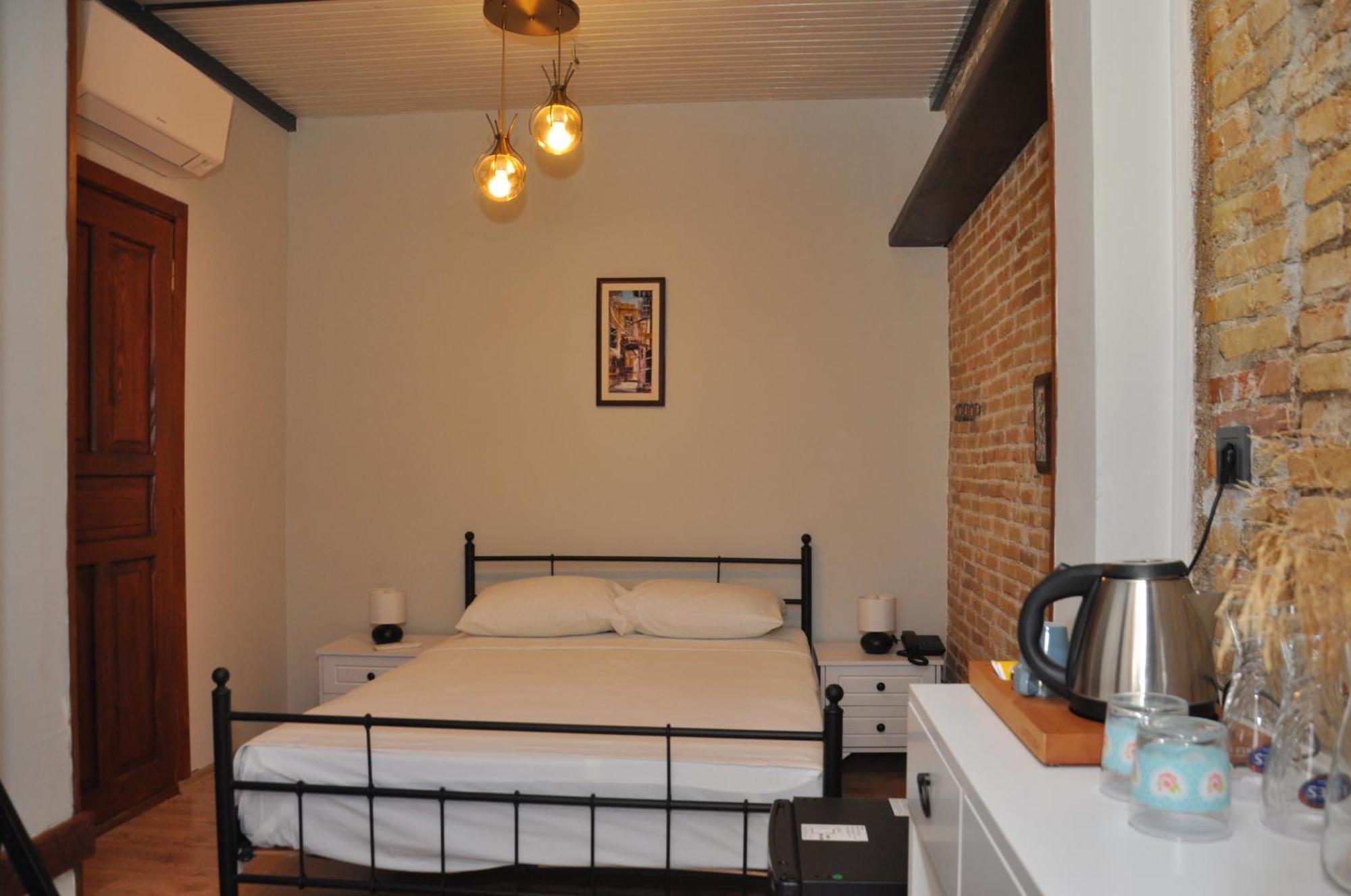 Bed and Breakfast La Casa Carina à Antalya Extérieur photo