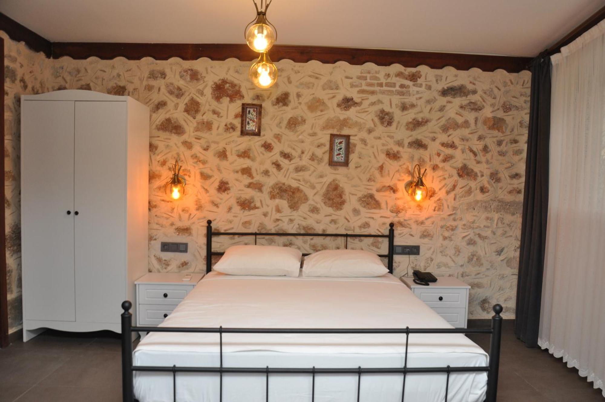 Bed and Breakfast La Casa Carina à Antalya Extérieur photo