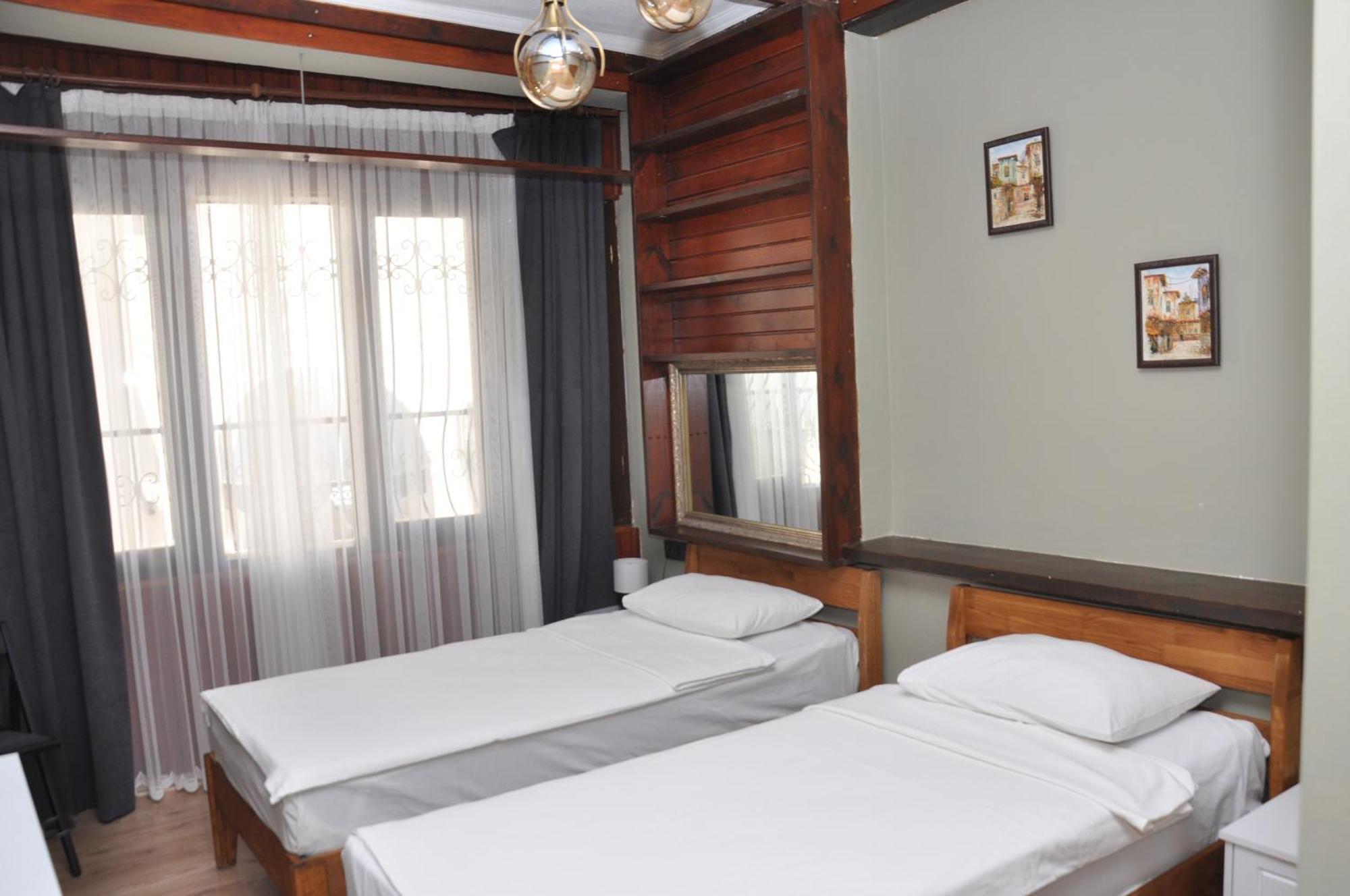 Bed and Breakfast La Casa Carina à Antalya Extérieur photo